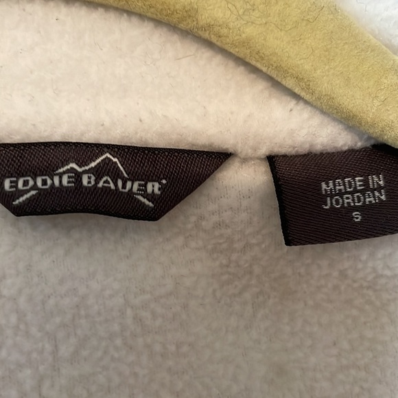Eddie Bauer white fleece with snowflake embroidery - Picture 3 of 7